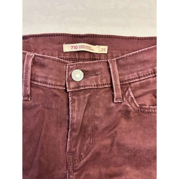 Levi’s White Tab Women’s Soft Pants Jeans Burgundy 710 Super Skinny Size 25 - Picture 2 of 8